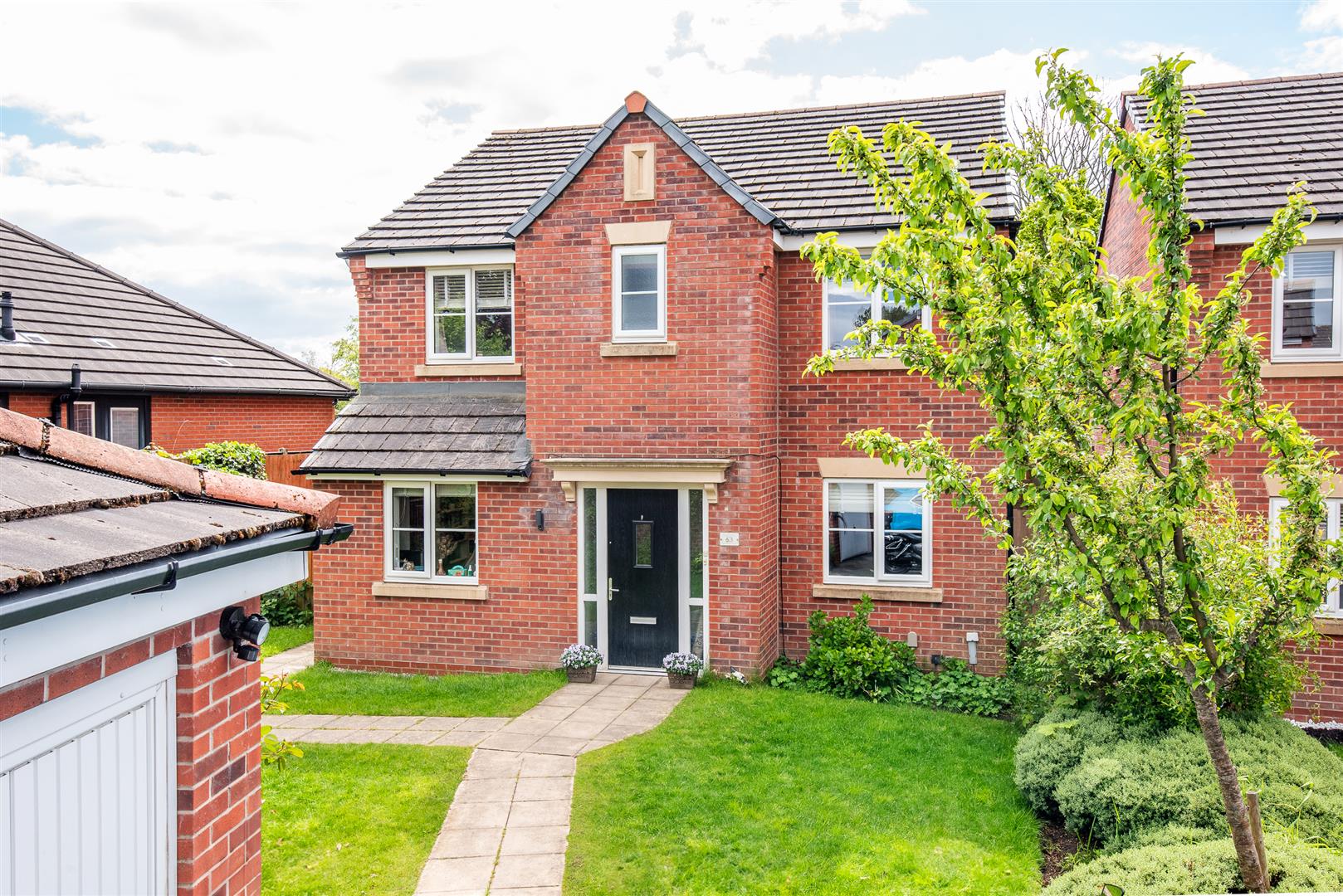 4 bed property in Grove Farm Drive, Chorley
